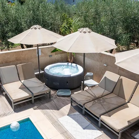 Vellum Luxury Living فندق 2*