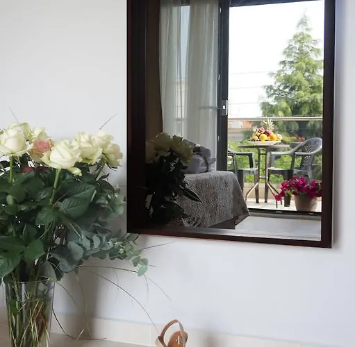 Vellum Luxury Living Szálloda 2*