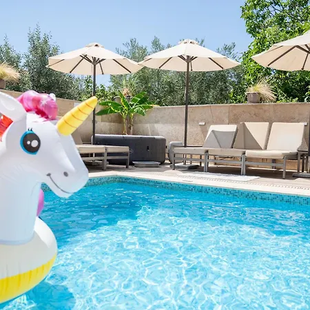 Vellum Luxury Living Ξενοδοχείο 2*