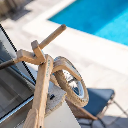 Ξενοδοχείο Vellum Luxury Living 2*