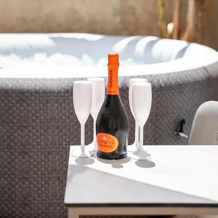 Ξενοδοχείο Vellum Luxury Living